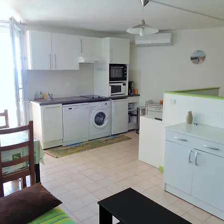 Cap Corniche Avec Espace Nuit Apartment *